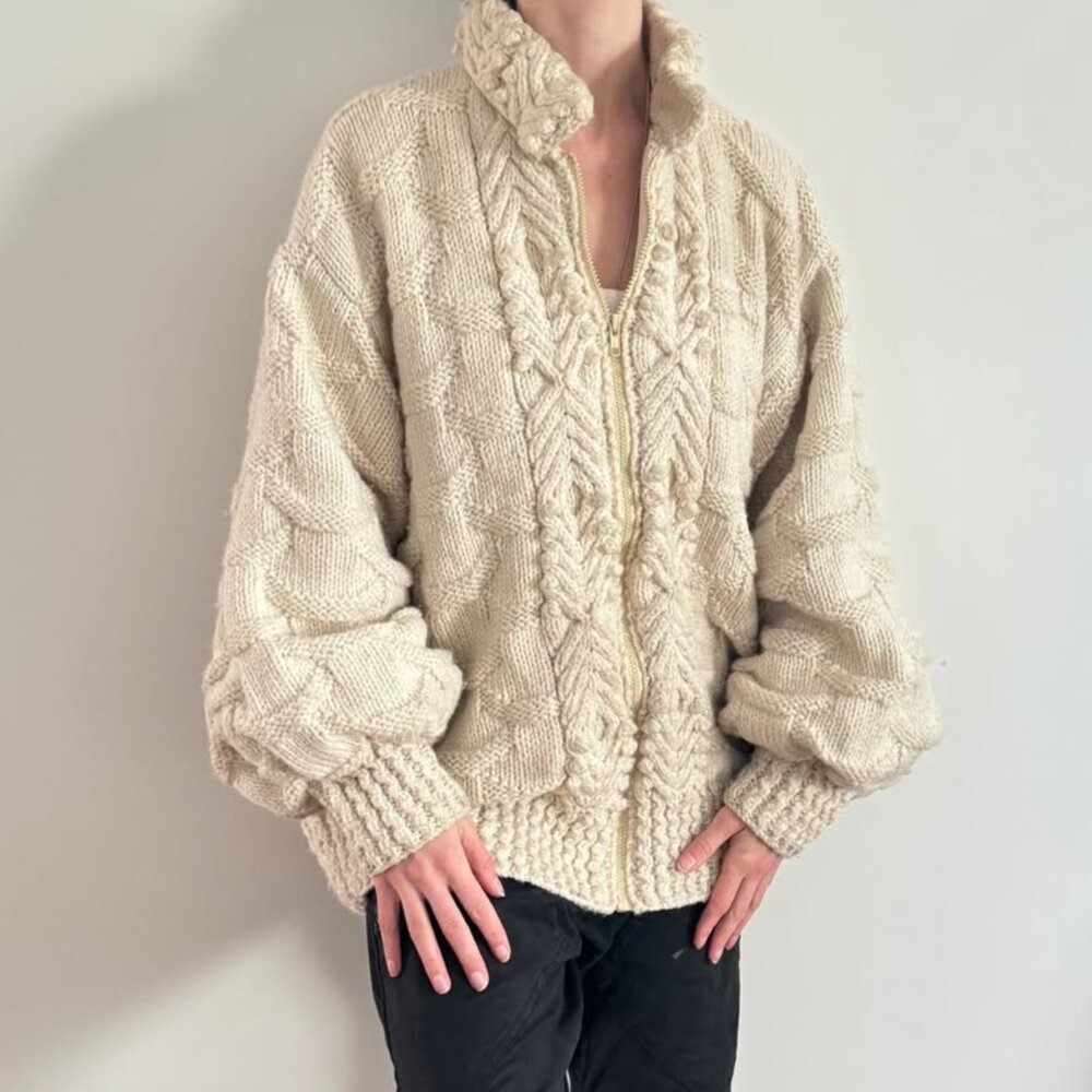 Handmade Oversize Chunky Knit Sweater Zip Bubble Sleeve Mum's Zip Up Ivory White - Picture 2 of 8